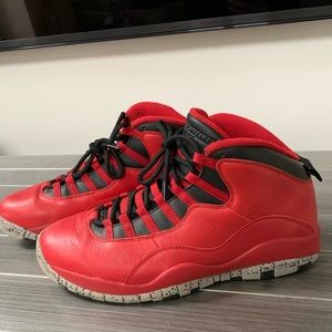 Air Jordan 10 Retro Bulls Over Broadway - size 11